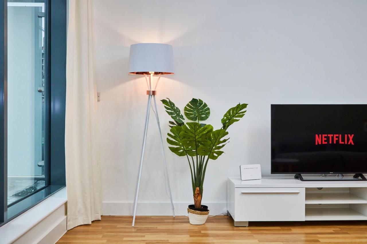 Appartamento Large Duplex Penthouse - Parking Leeds  Esterno foto